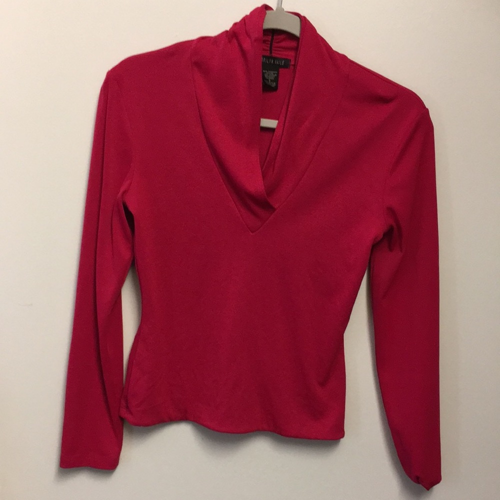 Carilyn Vaile fuchsia top
